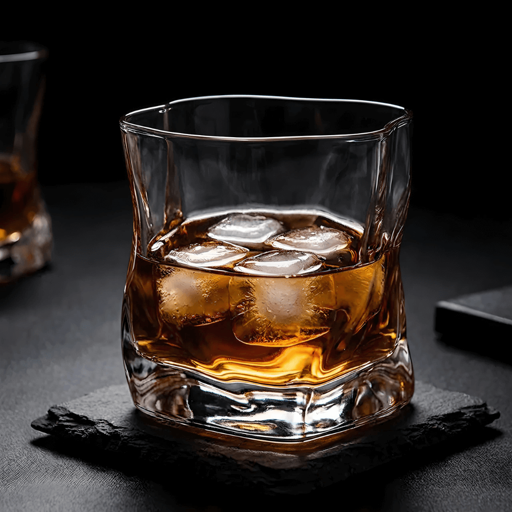 Hoshi Japanese crystal whisky glass – detail view 3
