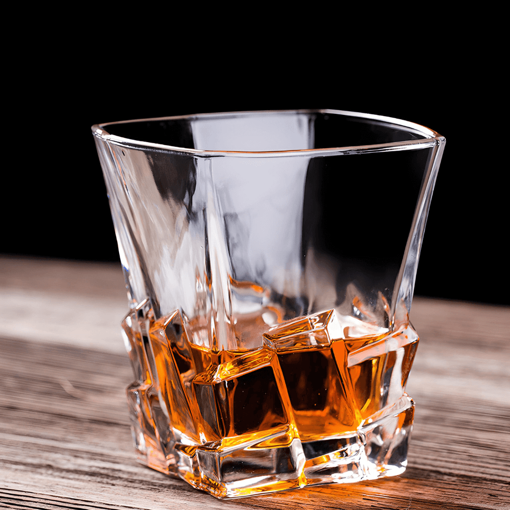 Iwa Japanese crystal whisky glass – detail view 2