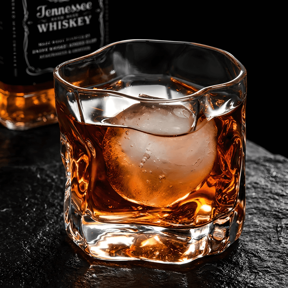 Hoshi Japanese crystal whisky glass – detail view 2