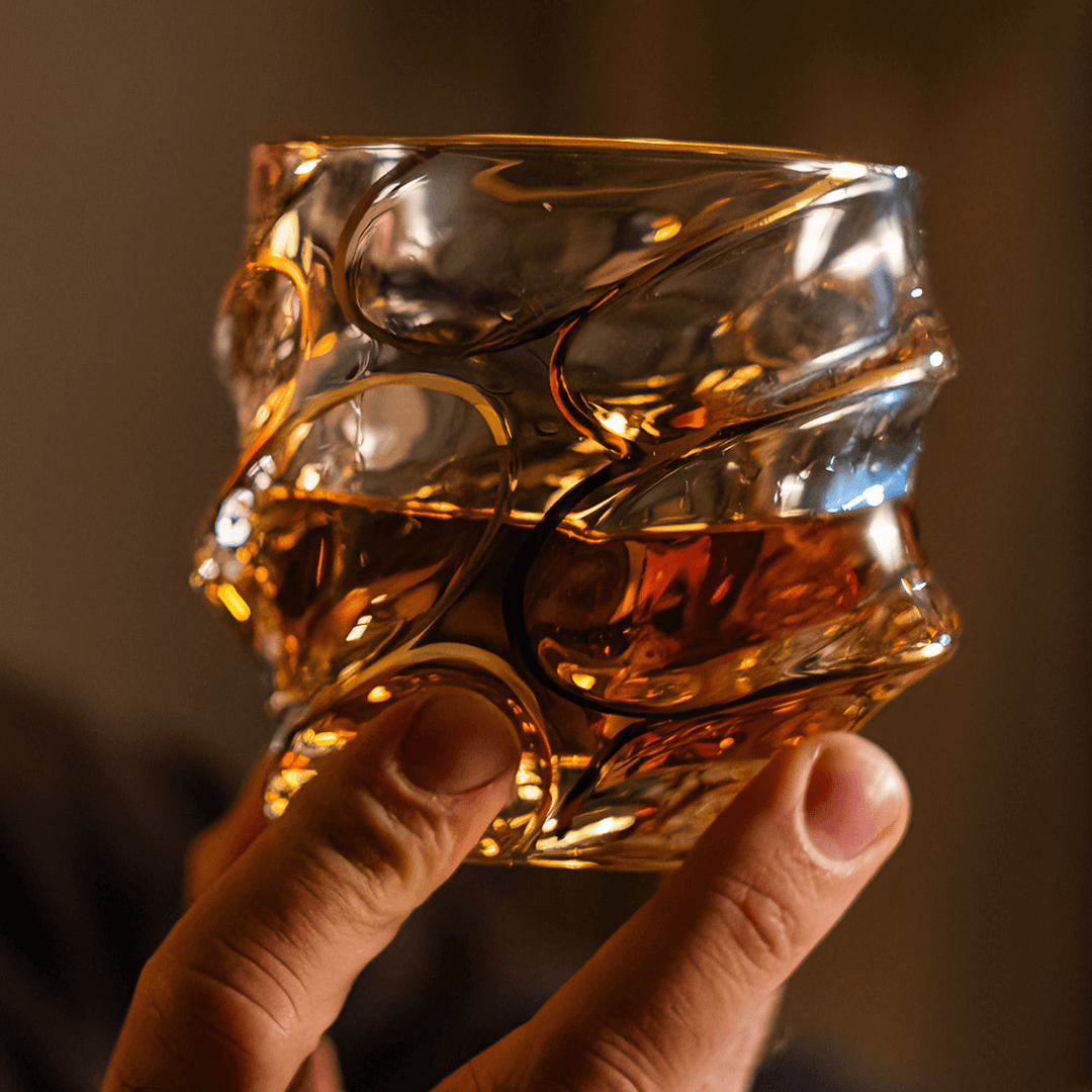 Arashi Gold Japanese crystal whisky glass – detail view 6