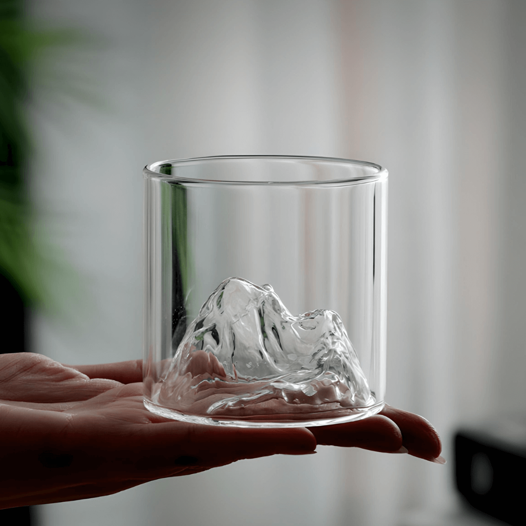 Mount Fuji Japanese crystal whisky glass – detail view 2