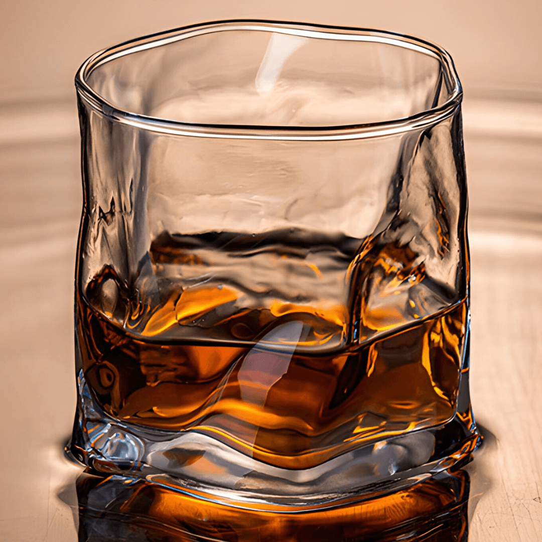 Hoshi Japanese crystal whisky glass with star-cut faceted sides