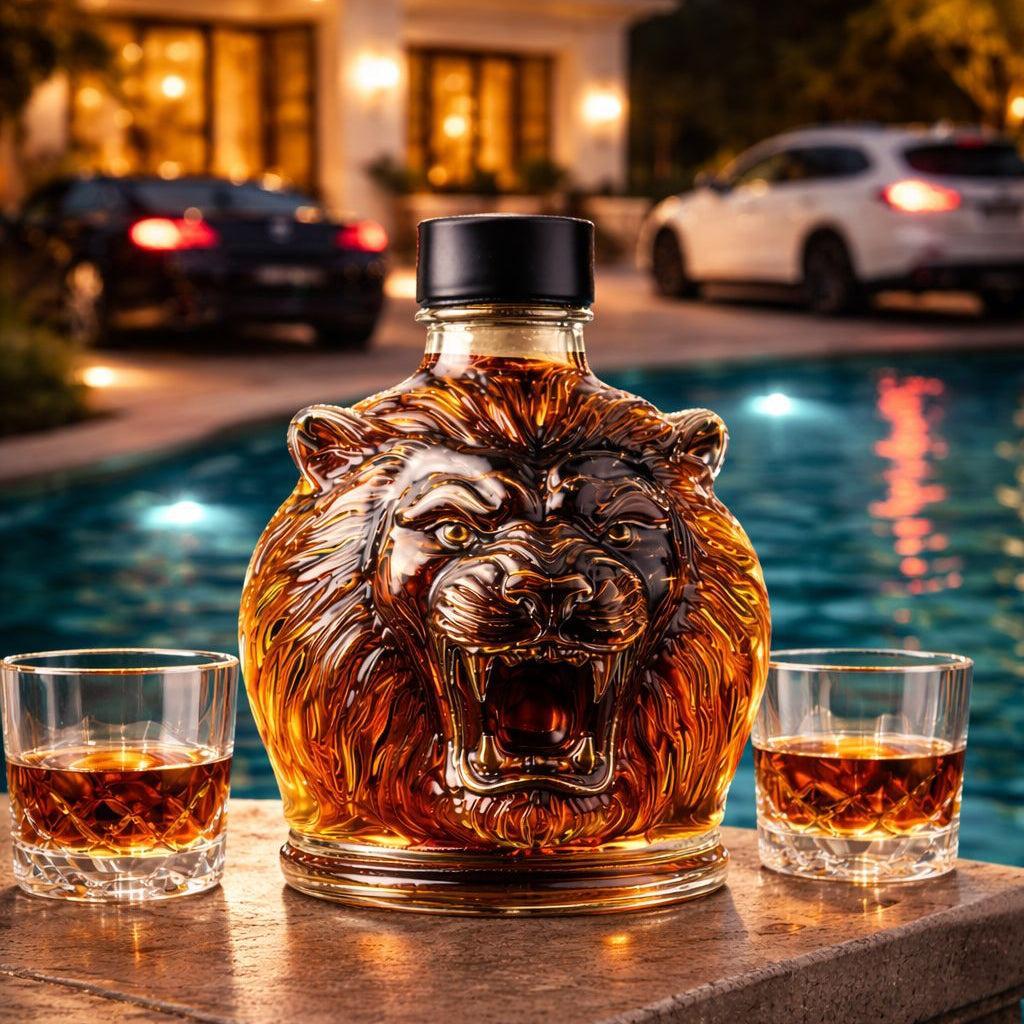 Lion Edition whisky decanter – detail view 3